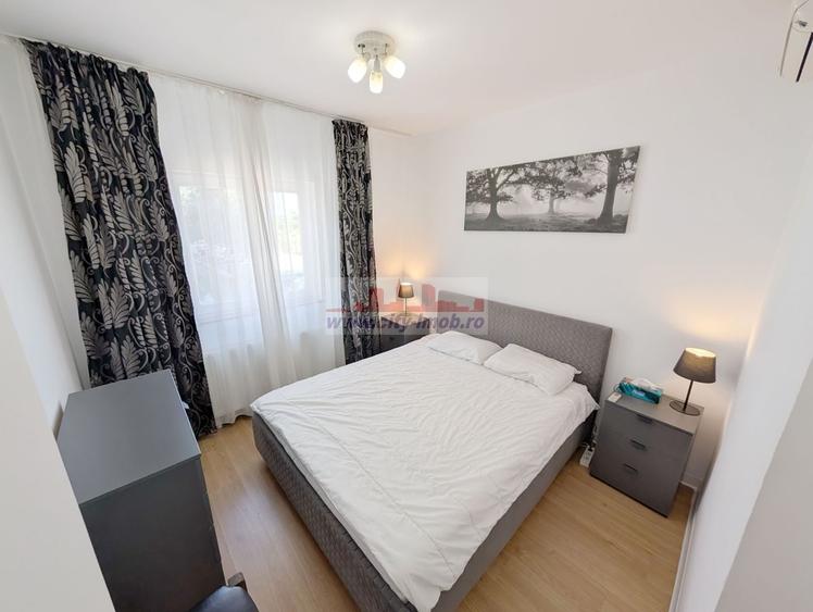 Apartament cu 3 camere decomandat în Băneasa