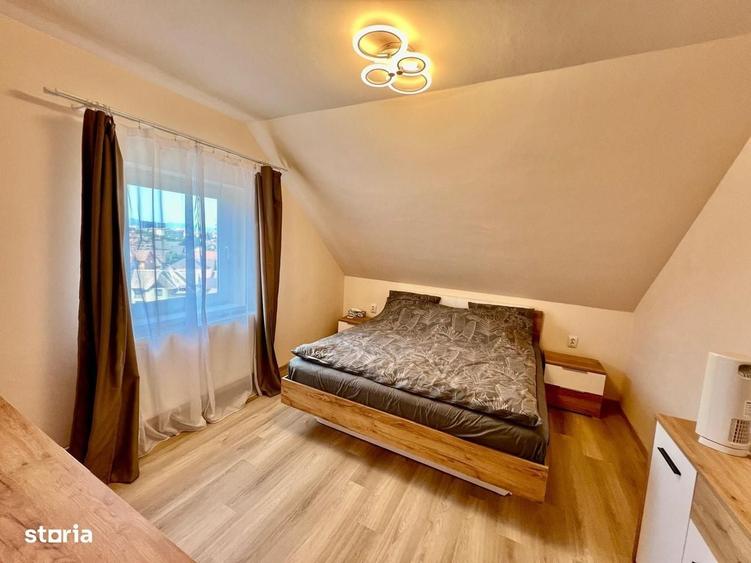 Apartament cu 4 camere în Vasile Aaron
