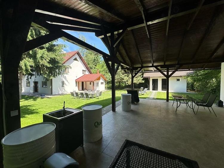 Casă cu 6 camere cu Teren 1000 Mp în Avrig