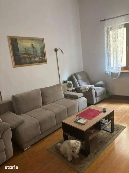 Casă cu 7 camere cu Teren 320 Mp în Armeneasca