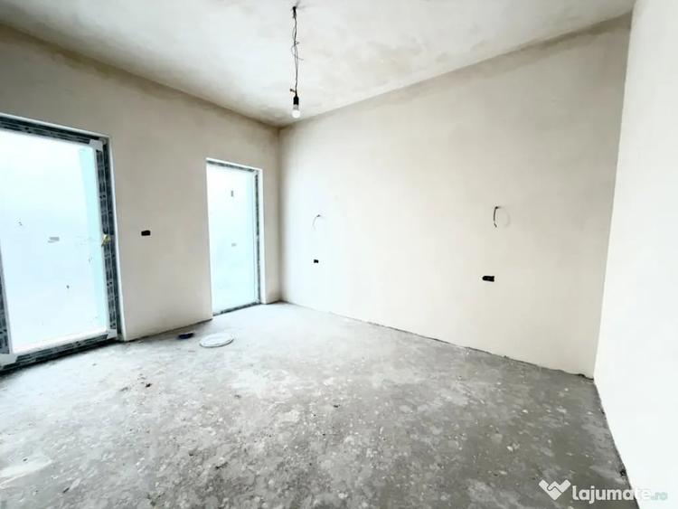 Casă cu 4 camere cu Teren 350 Mp în Giarmata