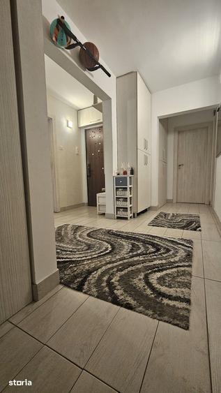 Apartament cu 4 camere decomandat, mobilat în Tomis III