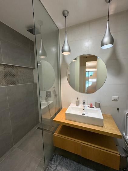 Apartament cu 2 camere semidecomandat, mobilat în Barbu Văcărescu