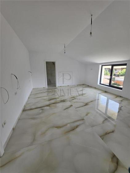 GIROC - CASA INDIVIDUALA - GARAJ - TOATE UTILITATILE - ZONA EXCELENTA - TOATE UT - 12