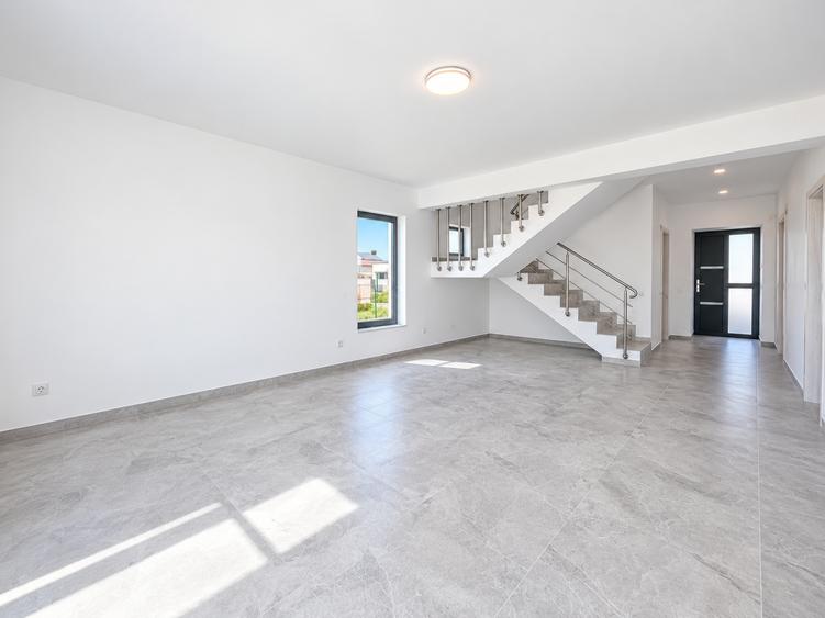 Casă de vânzare nouă individuală, 4 camere, 3 băi - 400 mp – Berceni - La cheie - 8