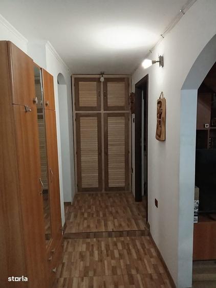 Casă cu 4 camere în 23 August