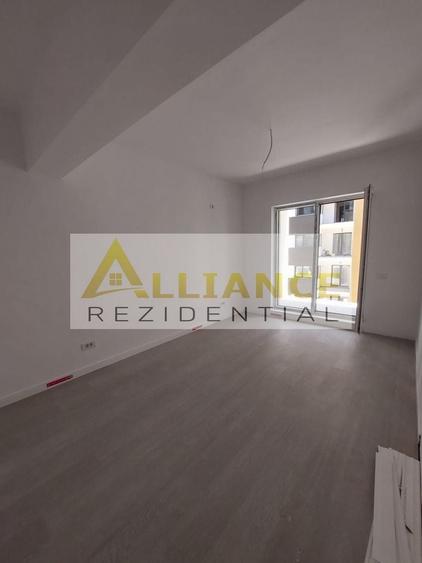 Garsonieră decomandată în Central