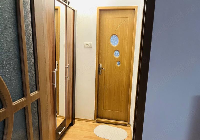 Apartament cu 2 camere semidecomandat, mobilat în Aradului