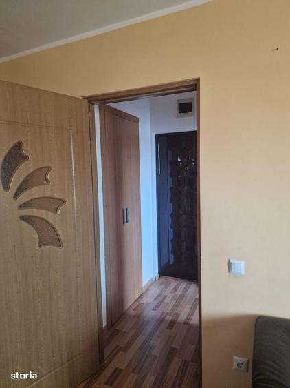 Apartament cu 2 camere semidecomandat, mobilat în Central