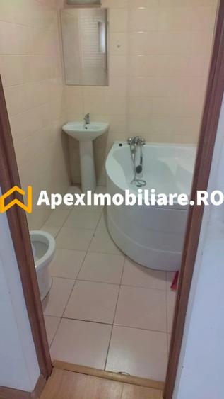 Apartament cu 2 camere decomandat în Victoriei
