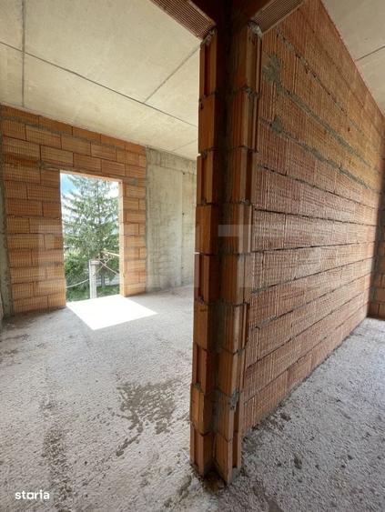Apartament cu 3 camere în Calea Moldovei
