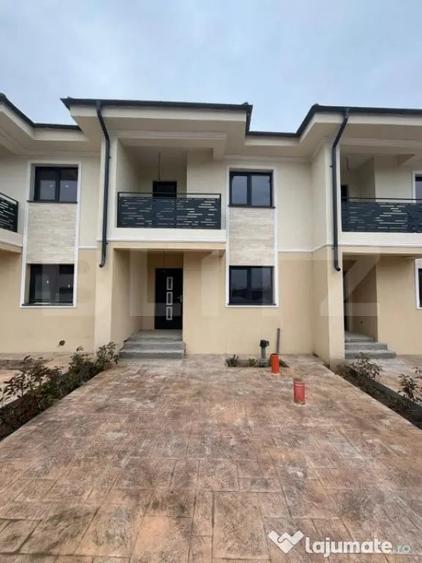 Casă cu 4 camere cu Teren 250 Mp în Leamna de Jos