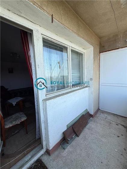 Apartament cu 3 camere decomandat în B-dul București