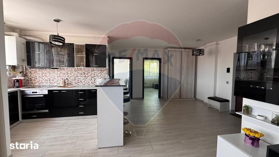 Apartament cu 3 camere semidecomandat în Bulgaria