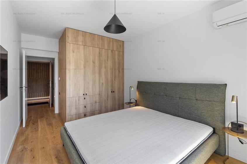 Apartament cu 3 camere decomandat, mobilat în Central