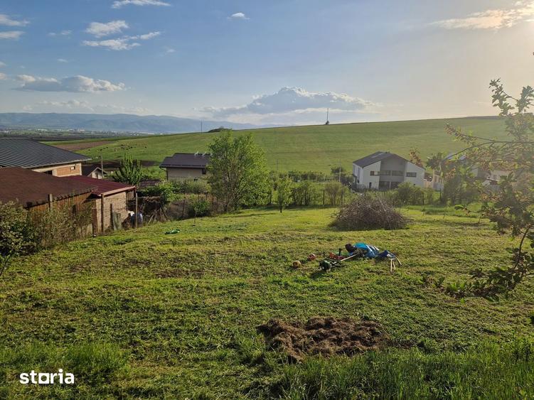 Teren de 1250 mp, în Șura Mare