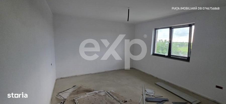 Casă cu 4 camere cu Teren 250 Mp în Matraca