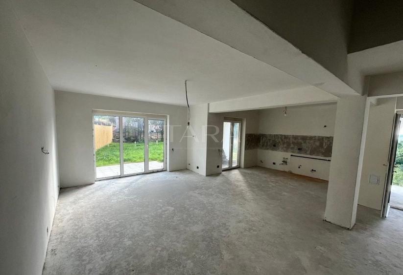 Duplex cu 5 camere cu Canalizare în Feleacu
