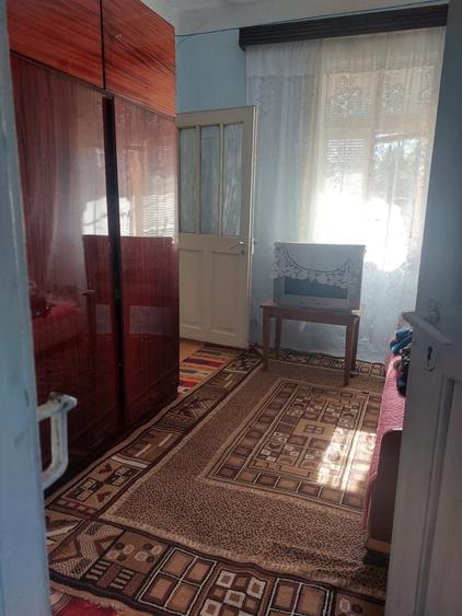 Casă cu 4 camere în Urleasca