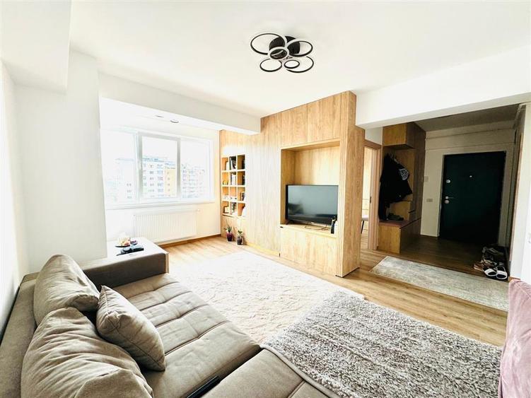 Apartament cu 5 camere decomandat, mobilat în Obcini