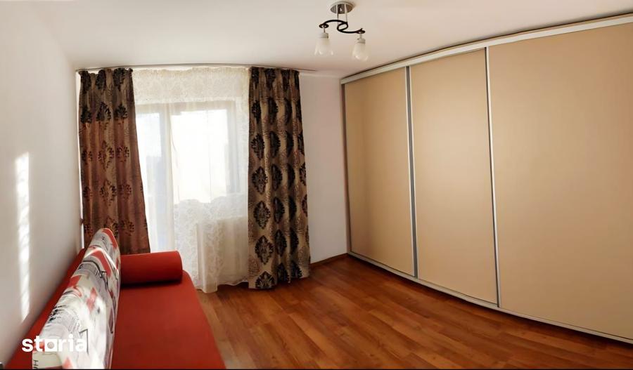Casă cu 6 camere cu Teren 400 Mp în Miroslava
