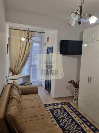 Apartament cu 3 camere decomandat, mobilat în Exterior Sud