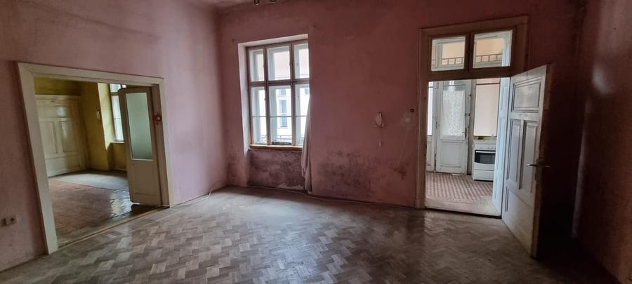 Casa cu curte comuna langa Cetate , 168 MP util , front stradal , propietar. - 2