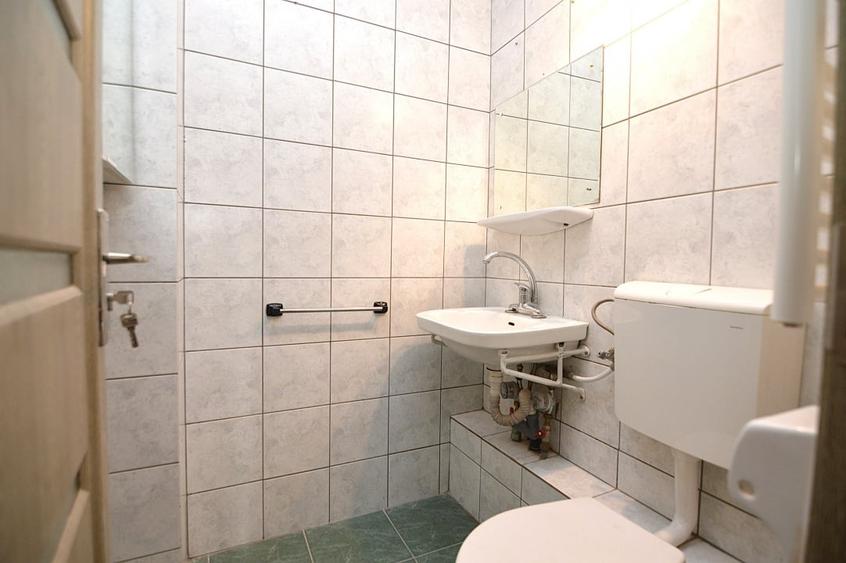 Apartament cu 3 camere decomandat, mobilat în Unirii