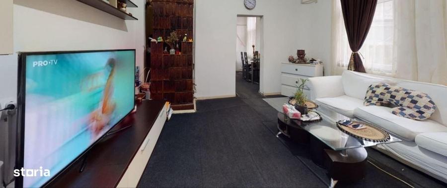 Apartament cu 3 camere în Armeneasca