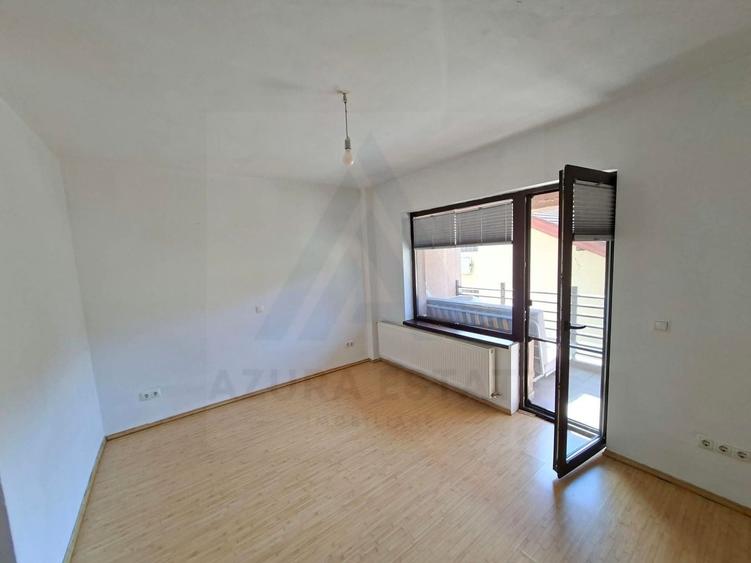 Apartament cu 3 camere decomandat, mobilat în Calea Dumbrăvii