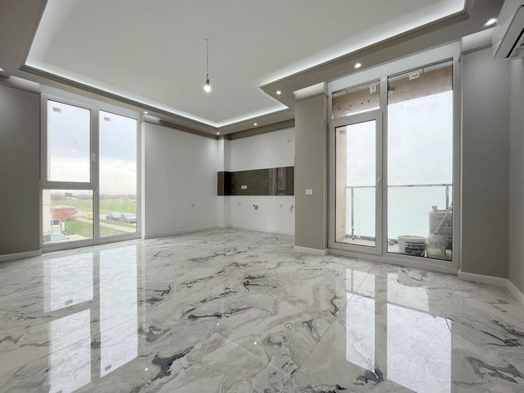 Apartament cu 3 camere semidecomandat în Torontalului
