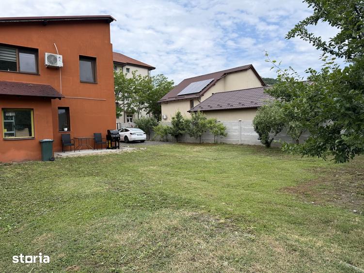 Casă cu 3 camere cu Teren 555 Mp în Central