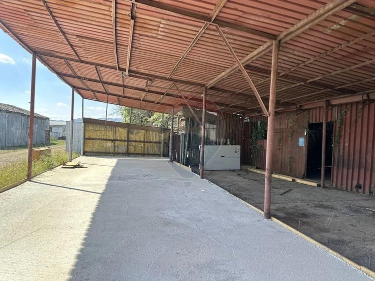 Spațiu comercial, de 640 mp, în Săvinești