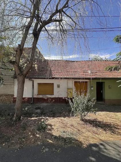 Casă cu 2 camere cu Teren 437 Mp în Pârneava