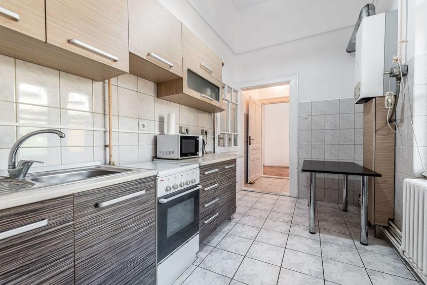 Apartament cu 2 camere semidecomandat în Central