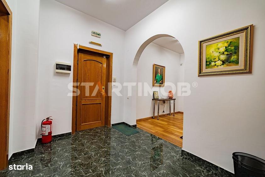 Spațiu comercial, de 105 mp, în Piața