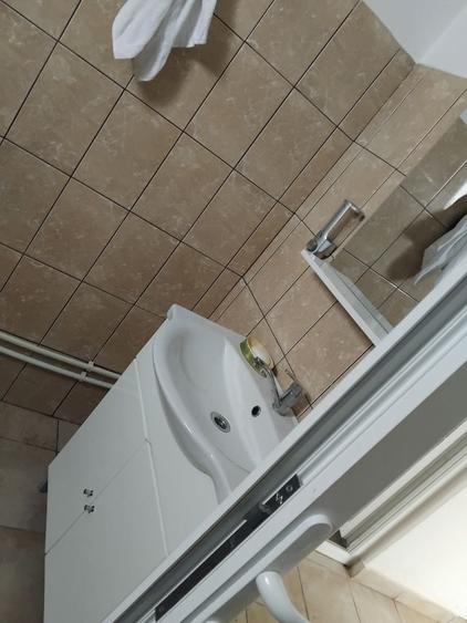 Casă cu 3 camere cu Teren 250 Mp în Central