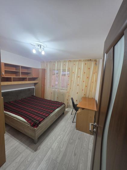 Apartament cu 2 camere decomandat în Exterior Vest