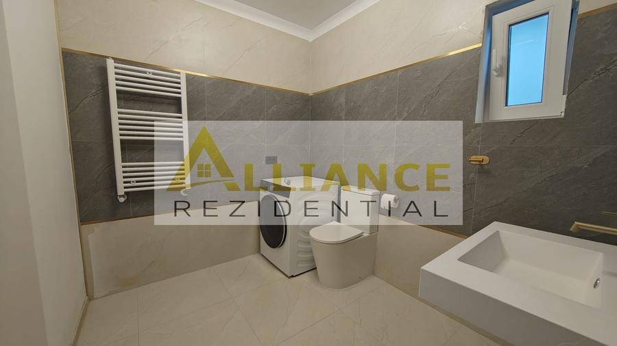 Casă individuală cu 4 camere cu Canalizare în Berceni