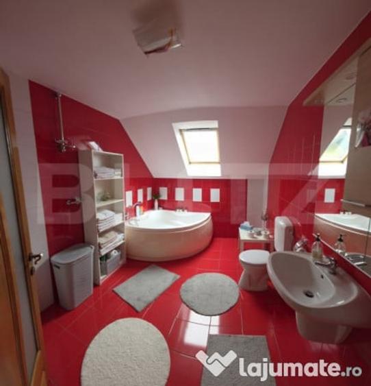 Casa de vanzare, 6 camere, 340 mp, cu 22 arii de teren, zona - 12