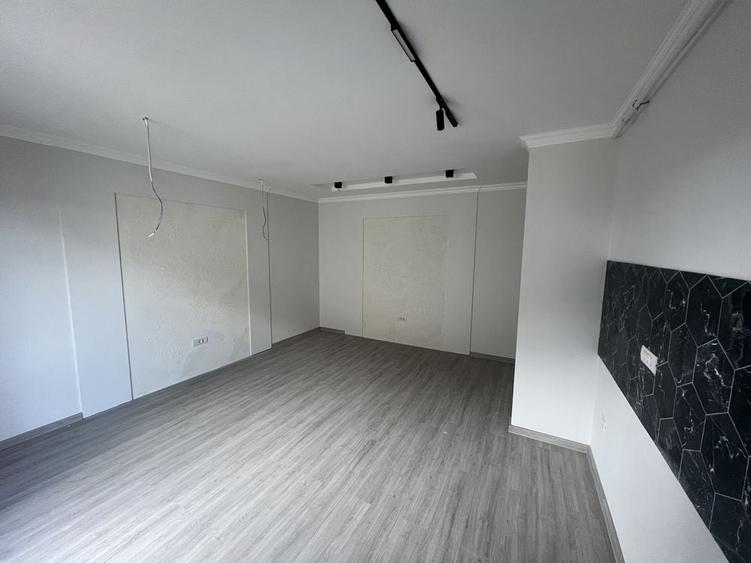 Casă cu 4 camere în Moșnița Nouă