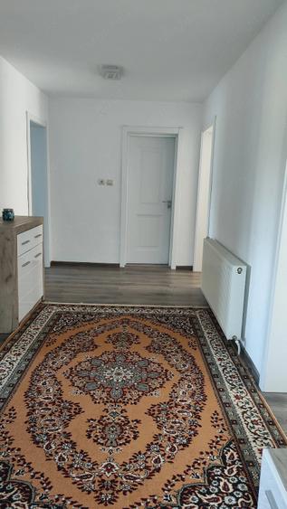 Casă cu Teren 38 Mp în Sălăjeni