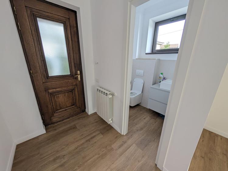 Duplex cu 5 camere cu Canalizare în Otopeni
