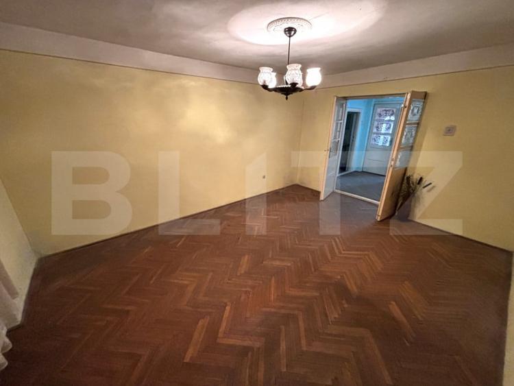 Casă cu 3 camere cu Teren 200 Mp în Central