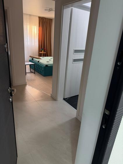 Garsonieră decomandată în Sud