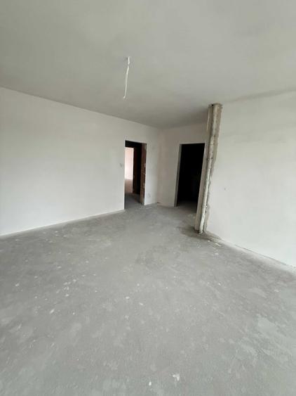 Apartament cu 2 camere decomandat în Florești
