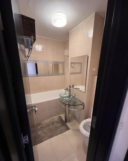Apartament cu 2 camere decomandat în Bucur Obor