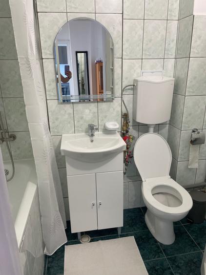 Apartament cu 2 camere decomandat în Exterior Vest