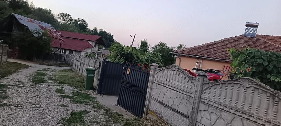 Casă cu Teren 3000 Mp în Central