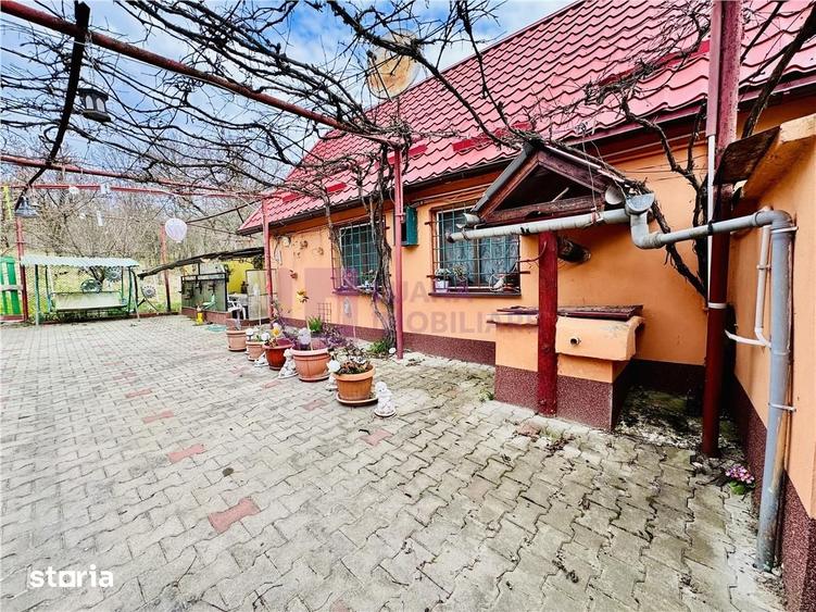 Casă cu 2 camere cu Teren 747 Mp în Roșia